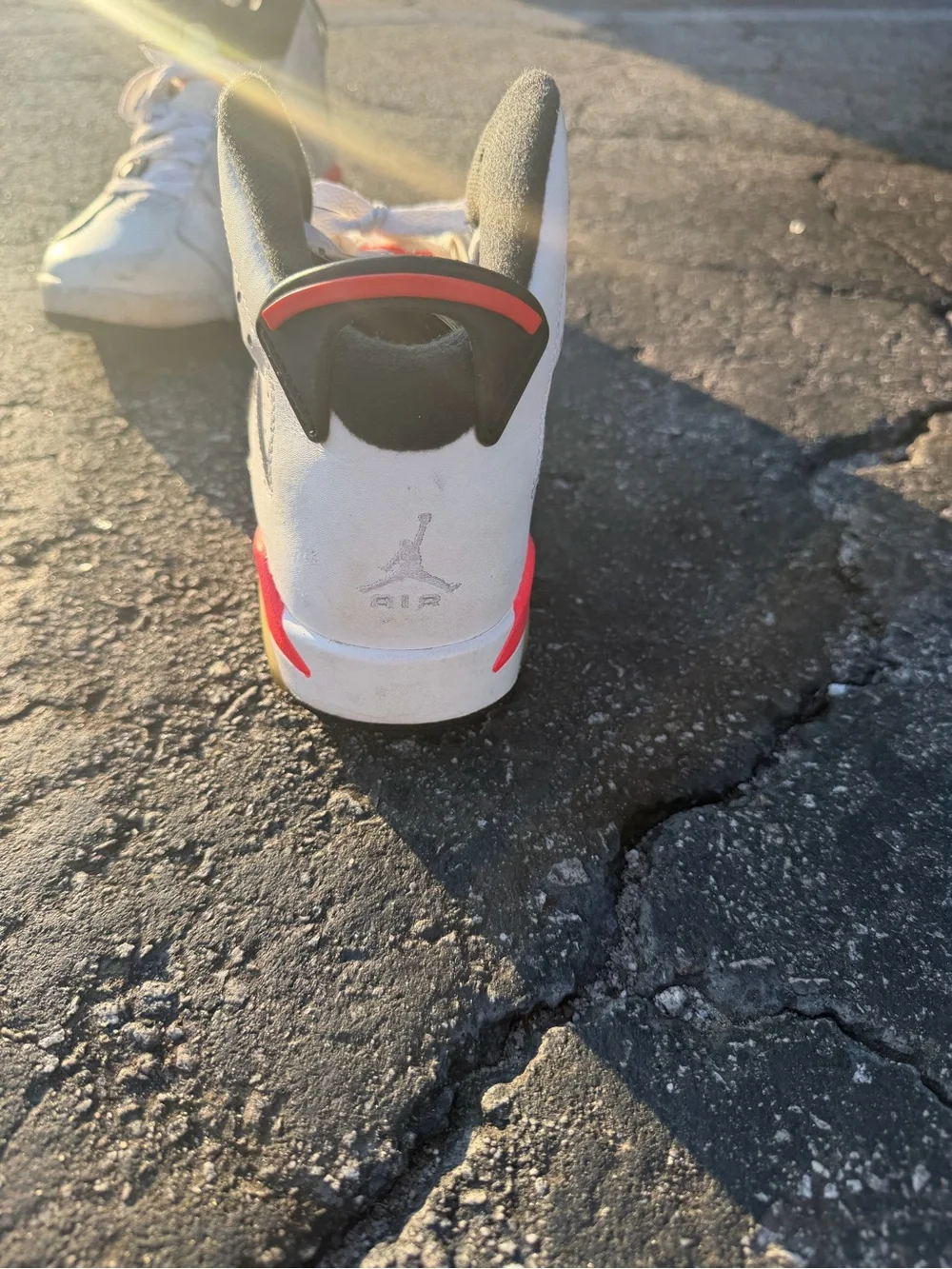 Nike Air Jordan 6 Retro White Infrared Youth 7Y Men’s 7 Shoes